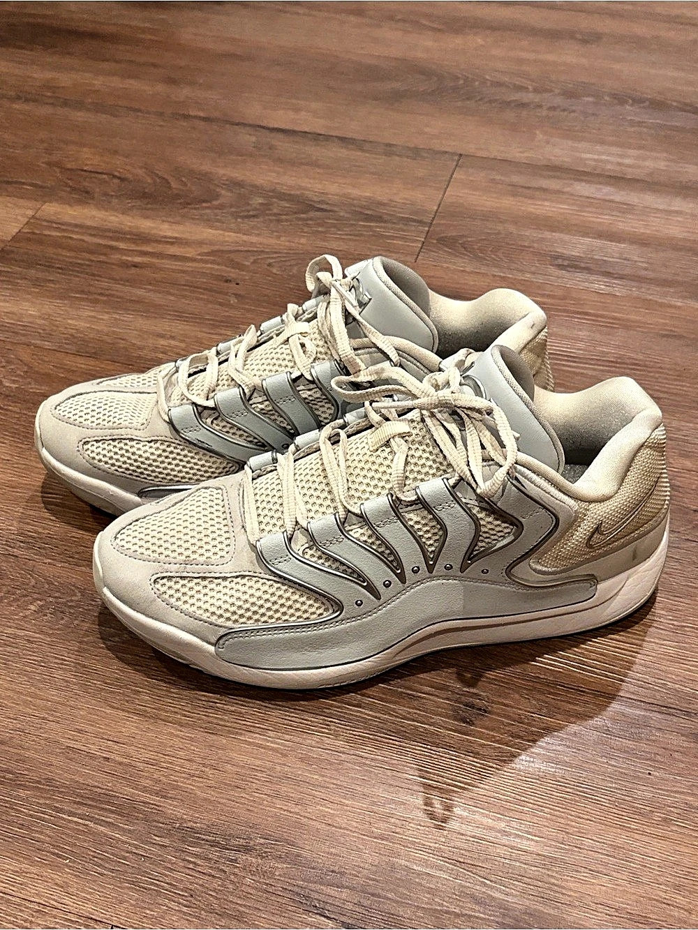 Nike KD 18” soft pearl sneakers US 10.5